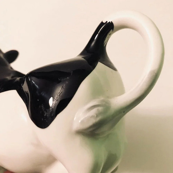 Vintage Otagiri Cow Creamer Black and White 5.5 Inch Long - Picture 3 of 16